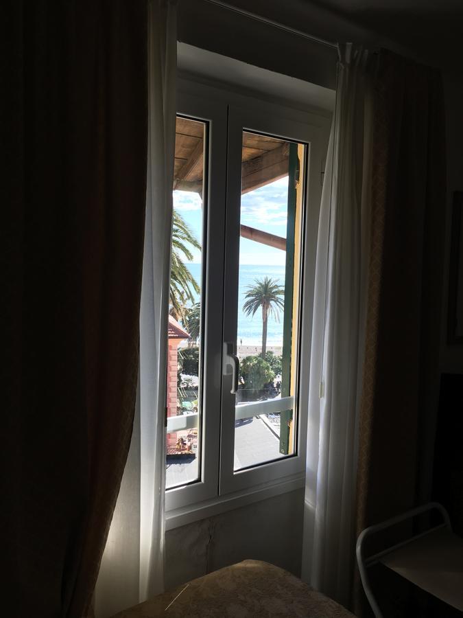 Hotel Azzurro Varazze Dış mekan fotoğraf